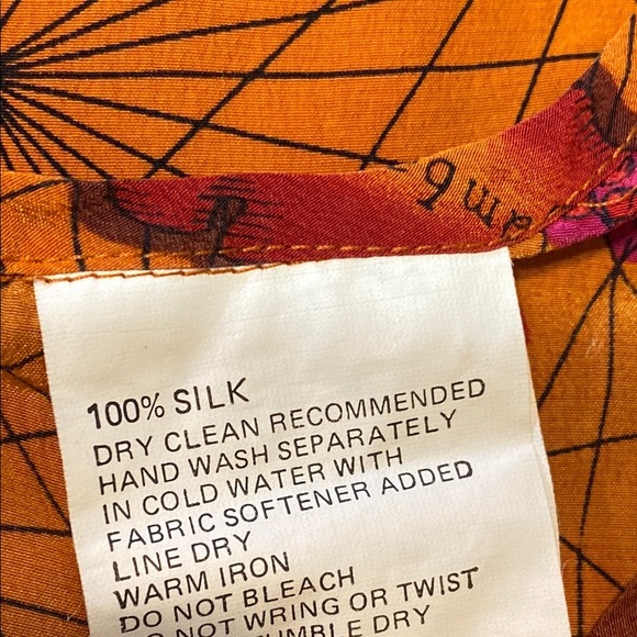 VNTG Anne Pinkerton 100% Silk Map Themed Top Orange and Red Sleeveless - Picture 7 of 9